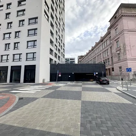 New Modern Near Tipos Arena With Parking 公寓 布拉迪斯拉发