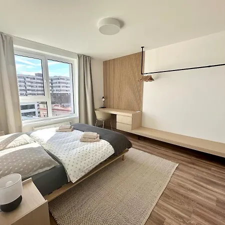New Modern Near Tipos Arena With Parking Apartamento Bratislava
